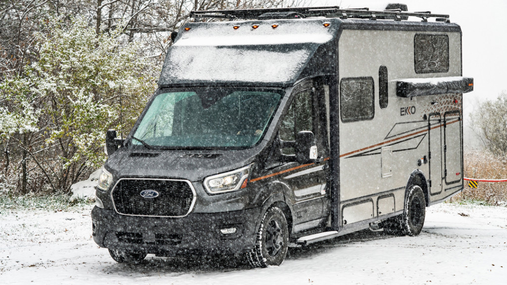 Winnebago EKKO 4 Season RV